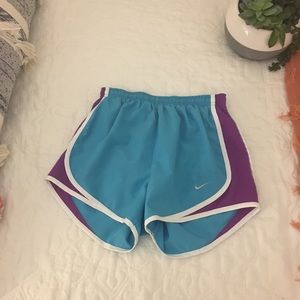 ☆ nike vintage looking workout shorts ☆
